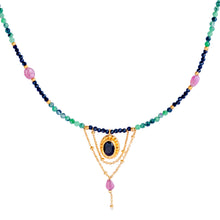 Cargar imagen en el visor de la galería, gargantilla de piedras pequeñas de zoisita, tumalina y ónix negro con baño de oro por Bechi Ulivi Jewels.