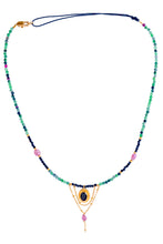 Cargar imagen en el visor de la galería, gargantilla de piedras pequeñas de zoisita, tumalina y ónix negro con baño de oro por Bechi Ulivi Jewels.