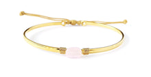 Cargar imagen en el visor de la galería, Pulsera fina bañada en oro con calcedonia rosa
Gold-plated thin bracelet with pink chalcedony