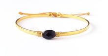 Cargar imagen en el visor de la galería, Pulsera fina bañada en oro con Onix negro de Bechi Ulivi Jewels.
Thin gold-plated bracelet with black onyx by Bechi Ulivi Jewels.