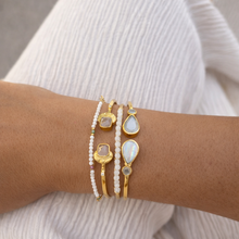 Cargar imagen en el visor de la galería, Pulsera Luna piedra luna arco iris

