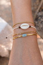 Cargar imagen en el visor de la galería, Pulsera Claudia en calcedonia azul
