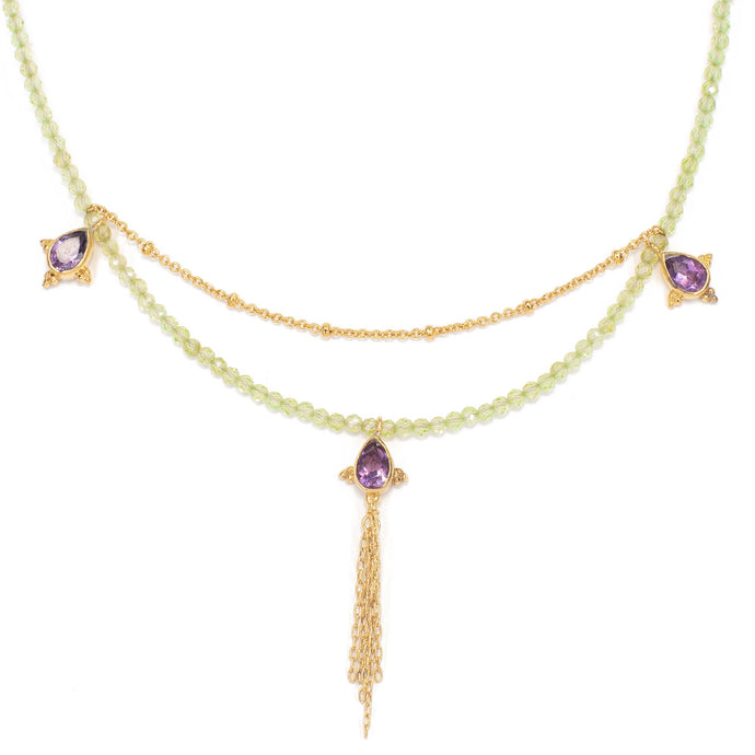 Gargantilla de olivina y amatista con cadena con baño de oro por Bechi Ulivi Jewels
Beaded olivine and amethyst neklace with gold-plated chain by Bechi Ulivi Jewels