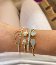 Cargar imagen en el visor de la galería, Pulsera Bizantina Piedra Luna
