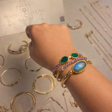 Cargar imagen en el visor de la galería, pulsera fina bañada en oro con amatista
