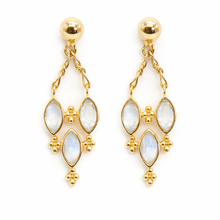Cargar imagen en el visor de la galería, Pendiente Triple Luna
