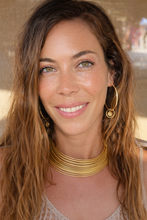 Cargar imagen en el visor de la galería, pendientes criollas grandes con citrino por Bechi Ulivi Jewels
aros grandes bañados en oro con bola de citrino
