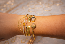 Cargar imagen en el visor de la galería, sset de pulseras finas bañadas en oro con piedras por Bechi Ulivi Jewels
